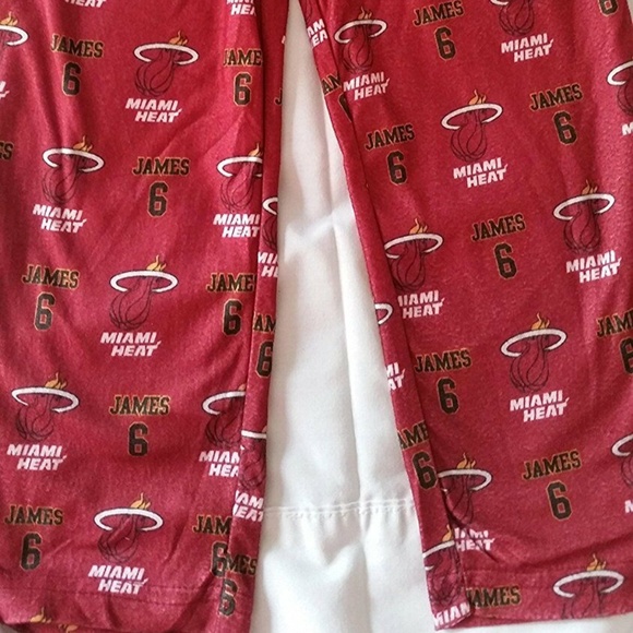 MIAMI HEAT UNK JAMES BOY'S FLAME RESISTANT PJS NEW - Picture 2 of 2